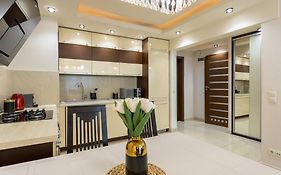 Central Warsaw Apartment - Great Location- Big And Charming Apartment - Grzybowska 5